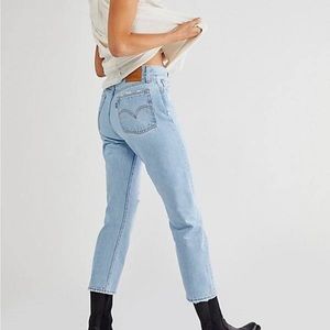 Levi’s Wedgie Hi-Rise Straight Leg Jeans Size 25